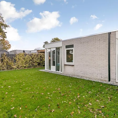 Bungalow Kuste - Klepperstee Ouddorp, 2 Terraces And Garden, Near The Beach - Not For Companies Vakantiehuis *