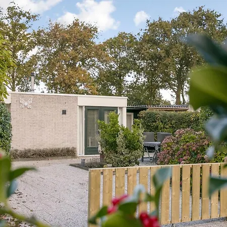 Bungalow Kuste - Klepperstee Ouddorp, 2 Terraces And Garden, Near The Beach - Not For Companies Vakantiehuis *